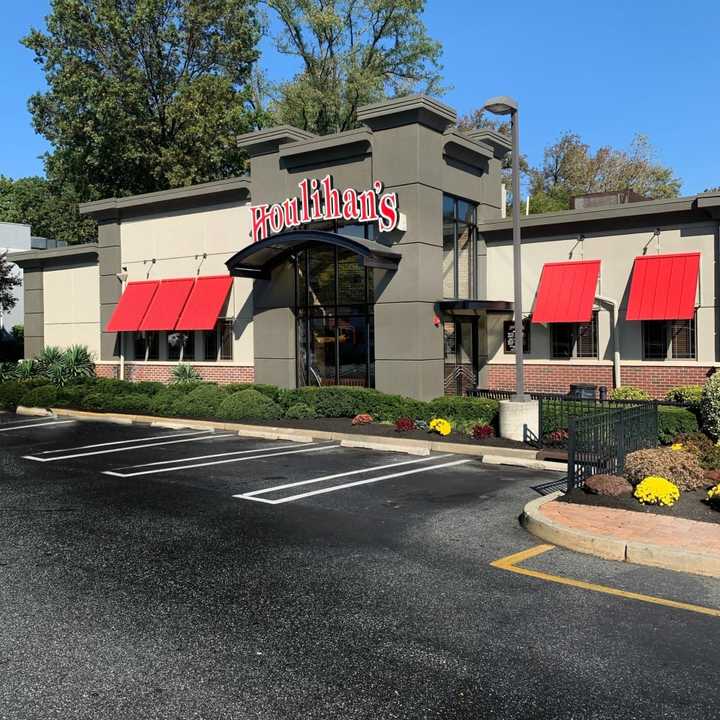 Houlihan&#x27;s on Route 4 in Paramus.