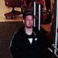 Police Search For Man Accused Of Stealing Phone From Commack Store
