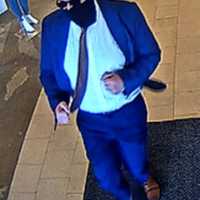 Police Search For Man Accused Of Stealing $4K Gold Chain From Lake Grove Store