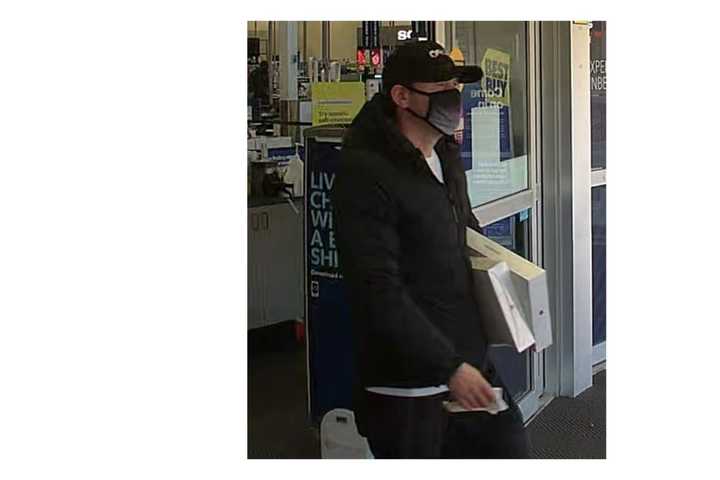 Police Seek Man Accused Of Using Stolen Credit Cards To Make $3K In Purchases At CT Store