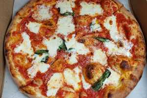 Popular Long Island Pizzeria Serves Up 'Authentic Neapolitan' Pies