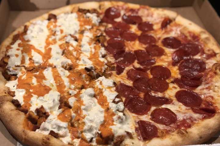 Popular Long Island  Pizzeria Stands Out For Food As Well As Family Feel