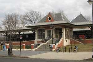 Man Fatally Stabbed At Plainfield Train Station: Prosecutors