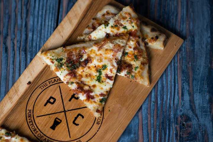 Plank Pizza Beer Parlor Opens In Saddle Brook