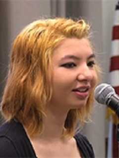 Joel Barlow High Students Enter Poetry Out Loud Contest