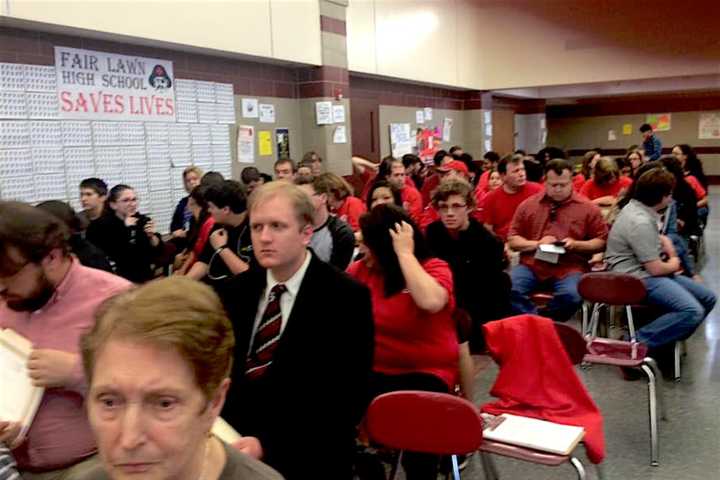 Fair Lawn Parents Protesting Dismissal Of Band Director