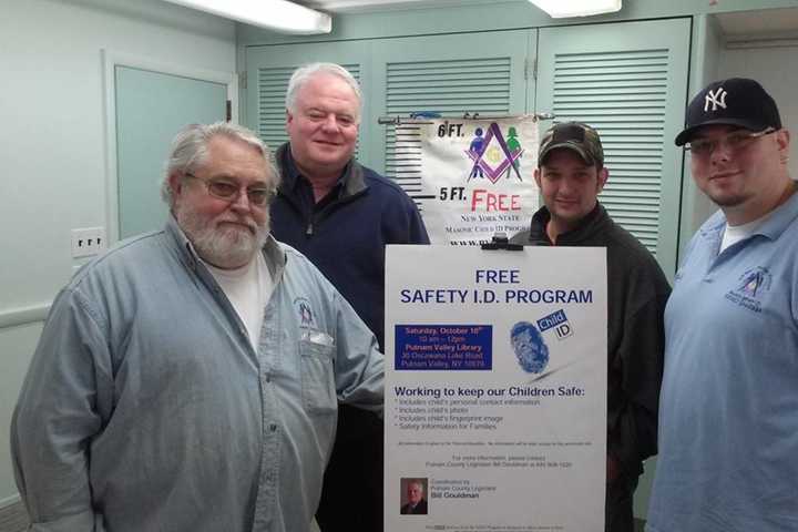 Putnam Families Participate In Child ID Safety Program 