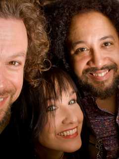 Rusted Root Performing In Beacon