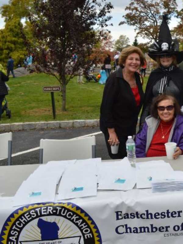 Crowds Turn Out For Annual Eastchester Rag-A-Muffin Parade 