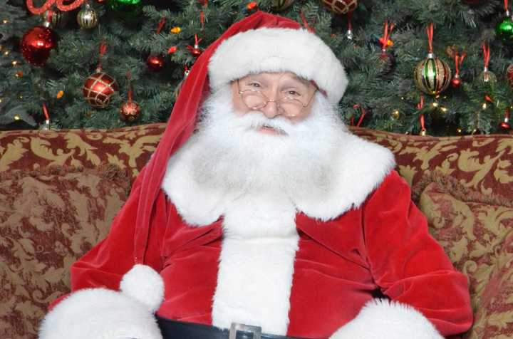 Many considered Ray Beesley of Paterson the &#x27;real Santa.&quot;