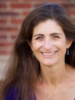 Briarcliff Workshop Teaches Yoga Instructors 'De-Slouchology'