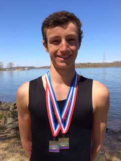 Darien Rowers Dominate Mercer Sprint Regatta