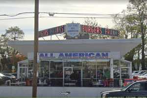 This Eatery Serves Up Best Burgers On Long Island, Voters Say