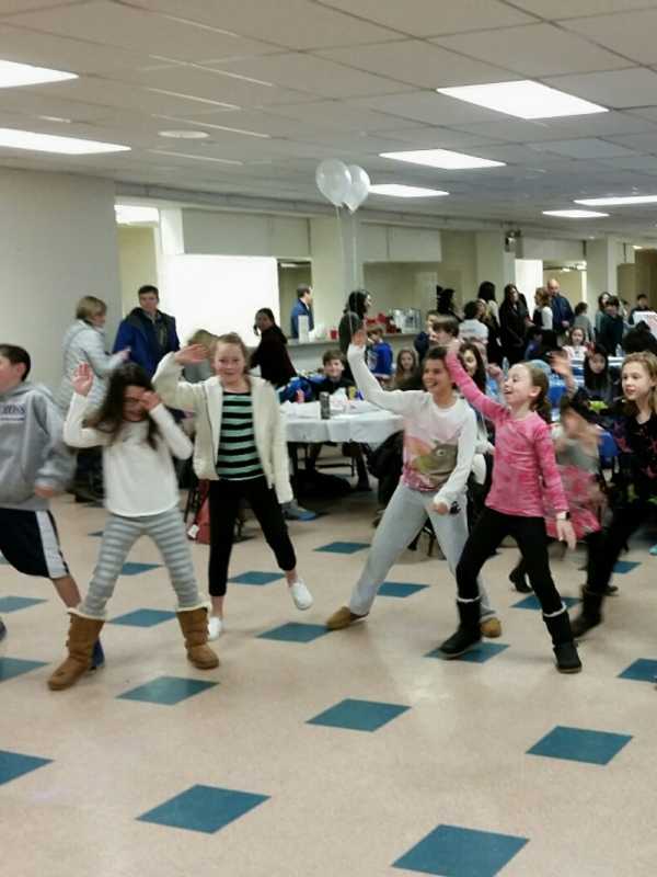 Resurrection School Community Enjoys a Night of B-I-N-G-O in Rye