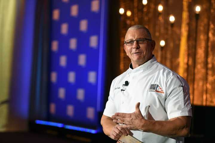 Celebrity Chef Robert Irvine Coming To This Maryland County