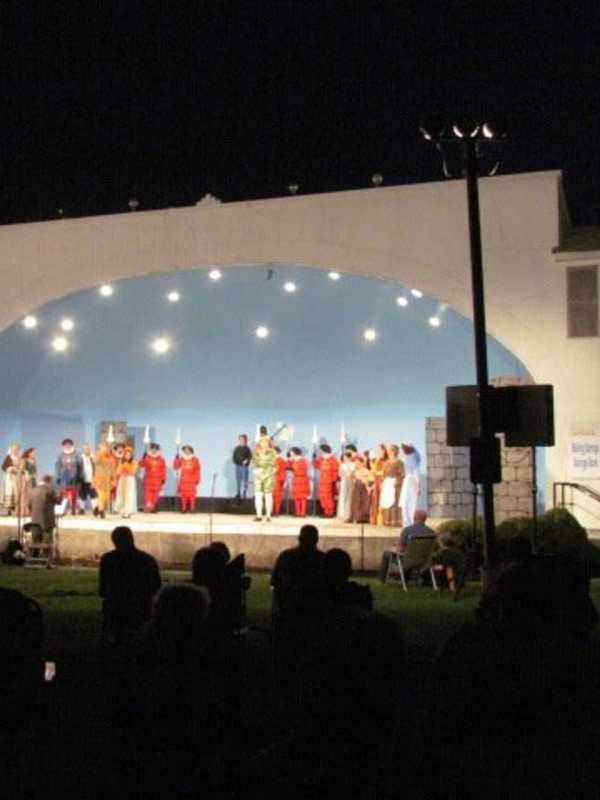 Ridgewood Gilbert & Sullivan Opera Company Presents 'Ruddigore' In Fort Lee