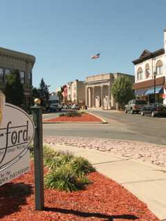 Rutherford Organizes Arbor Day Ceremony