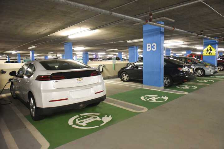 Green Means Go: Valley Recognized By White House For Car Charging Challenge