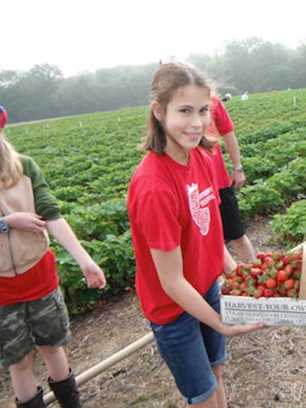 Monroe Congregational Church Dishes Up Treats At Annual Strawberry Festival