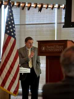 Sacred Heart Students Present State Economic Outlook In Fairfield