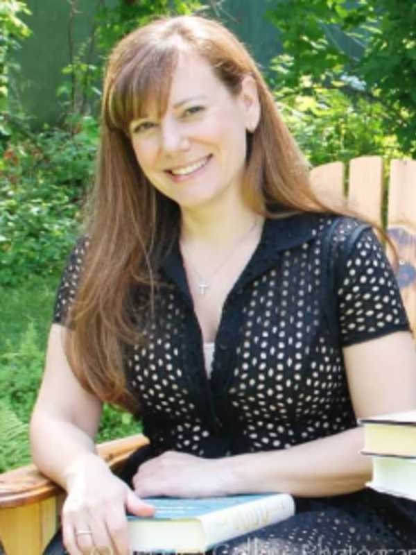 Fairfield Book Club Celebration Features Writer Sally Allen