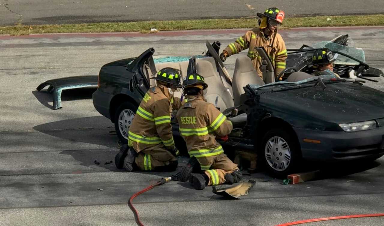 Photos: How Do Those Heroes Free People Trapped In Cars? Ramsey Rescue ...