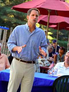 New Canaan Democrats Gather For 12th Annual Barbecue