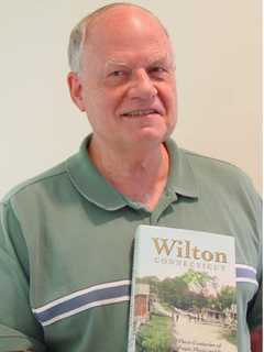Former Wilton First Selectman Bob Russell Leading History Tour 