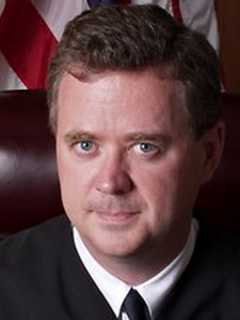 Judge Tells A&P To Divert Managers' Incentive Pay For Severance