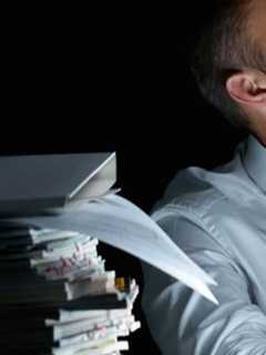 Breaking The Bank: New Study Shows Income Gaps For Investment Bankers