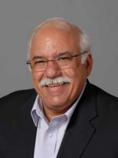 Letter: McIlmurray Would Fight For Darien's Seniors