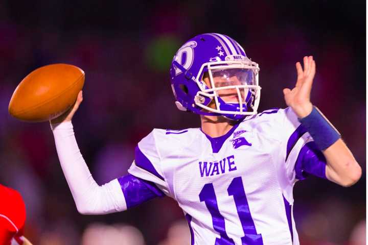 New Canaan Prepares To Tackle North Haven For State Football Championship