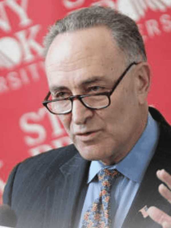 Schumer Demands Larchmont Post Office Fix 'Mail-Practice'