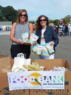 Bronxville Junior League Recruits Members At Social