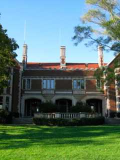 New Canaan Selectmen Approve New Roof For Waveny House