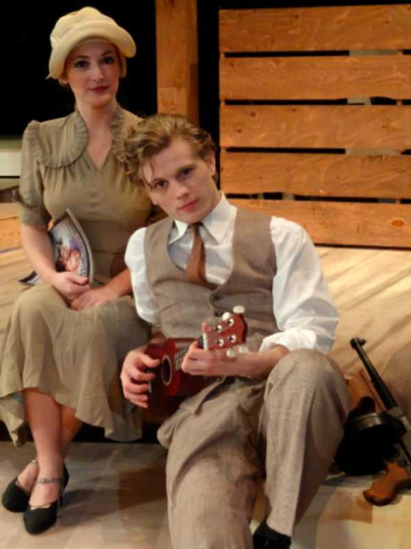 Legendary Bank Robbers/Lovers 'Bonnie and Clyde' Take The Stage In Stamford