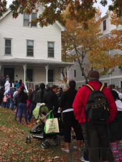 Bridgeport Seniors Get Holiday Lift To ThanksGiving Project