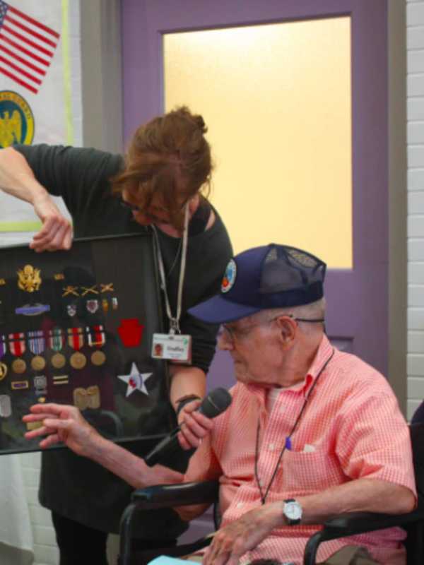 WWII Veteran Shares Memories At Waveny Veterans Day Event In New Canaan
