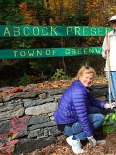 Greenwich Garden Club Celebrates Fall Planting Day At Babcock Preserve