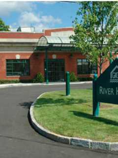 Junior League of Greenwich Throws Viva Las Vegas Party At Adult Day Center