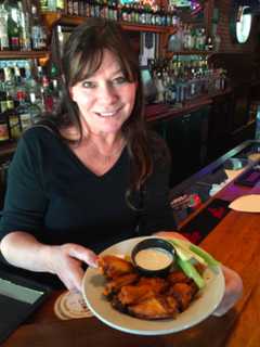 Archie Moore's In Fairfield Is A DVlicious Finalist For 'Best Wings' 