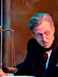 Dickens' Christmas Classic Comes To Life Thursday At The Palace In Stamford