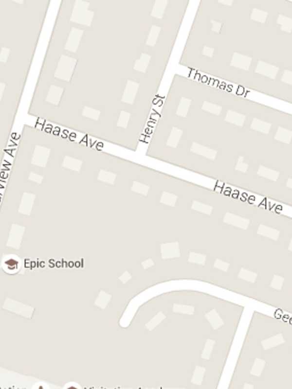 Alternating Traffic Creates Delays On Haase Ave. In Paramus