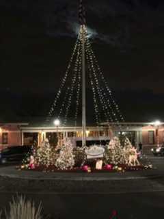 Rutherford Mayor Removes Christmas Lights Display, Says It Violates Law