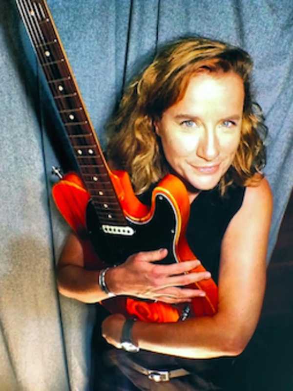Susan Werner and Vance Gilbert To Perform At Greenwich Library