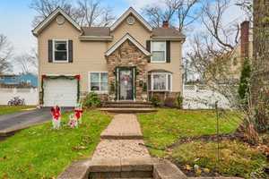 Waldwick Colonial Offers All-Star Location At Unbeatable Price