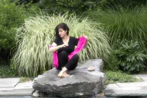 Elmwood Park Speaker Promotes Happiness
