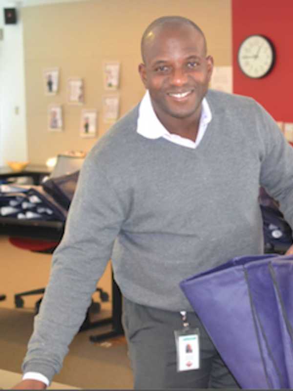 United Way, Praxair Celebrate Volunteer Service At Danbury School