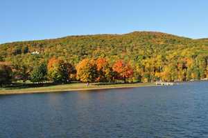 Candlewood Lake Takes Part In Zebra Mussel Research