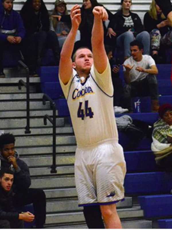 Concordia’s Stephen Milhaven Named CACC Co-Rookie of the Week